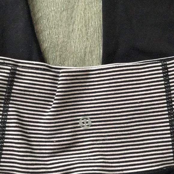 GUC LULULEMON leggings - Picture 3 of 3